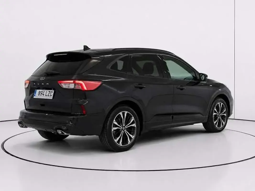 Usado Ford Kuga ST-Line X 150 CV (110 kW) 2022 Negro SUV