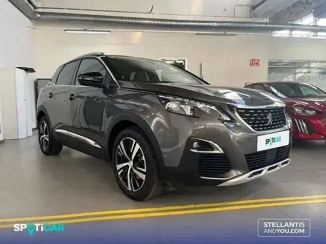 Usado Peugeot 3008 GT-line 130 CV (95 kW) 2020 Gris SUV