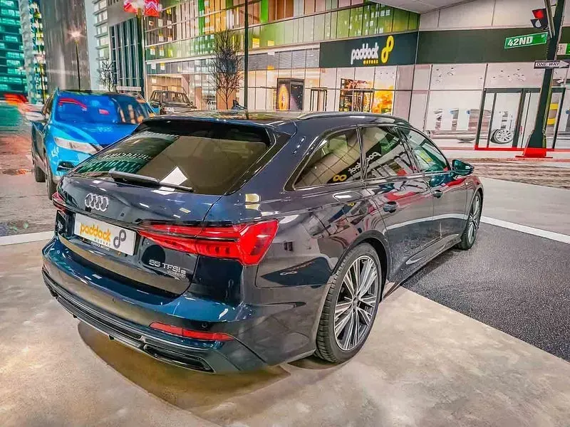 Usado Audi A6 Competition 367 CV (269 kW) 2022 Azul Familiar
