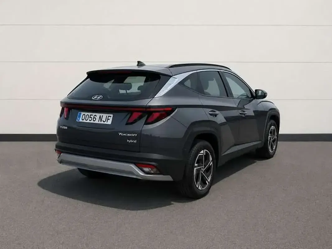 Usado Hyundai Tucson 215 CV (158 kW) 2025 Gris SUV