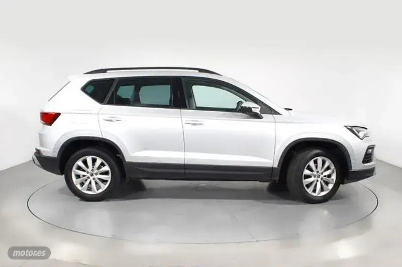 Usado Seat Ateca Style 150 CV (110 kW) 2025 Plateado SUV