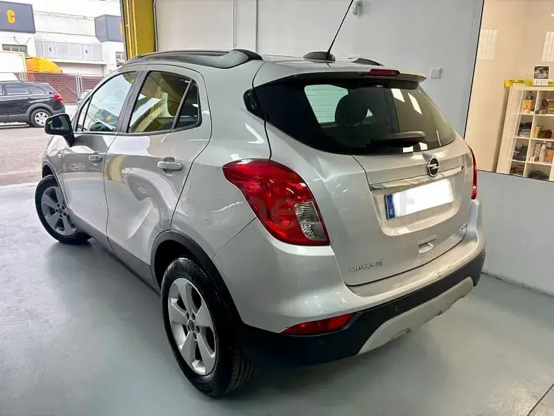 Usado Opel Mokka X Selective 136 CV (100 kW) 2017 Gris / plata SUV