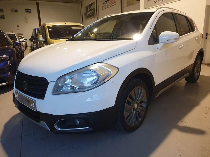 Blanco Usado 2016 Suzuki SX4 S-Cross SUV | 10.499 € - Imagen 1/4