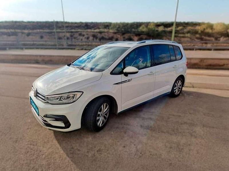 Usado VW Touran Advance 110 CV (80 kW) 2018 Blanco Monovolumen