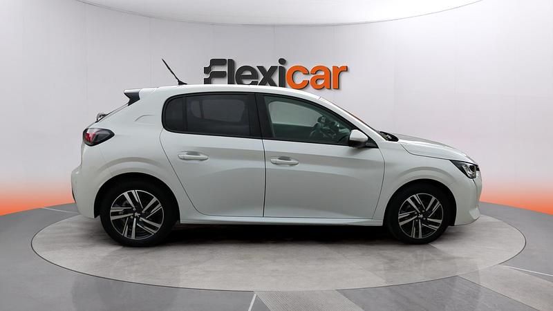 Usado Peugeot 208 Allure 101 CV (74 kW) 2021 Blanco Utilitario