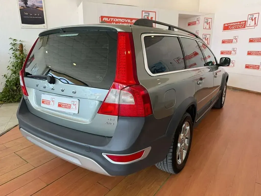 Usado Volvo XC70 Summum 185 CV (136 kW) 2008 Gris Familiar