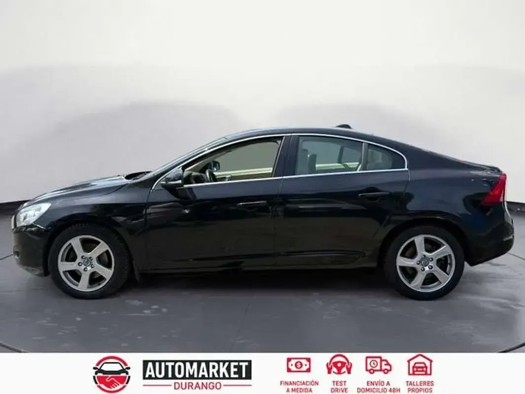 Usado Volvo S60 Kinetic 136 CV (100 kW) 2012 Negro Berlina