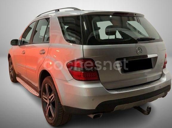 Usado Mercedes ML320 224 CV (164 kW) 2007 Gris / plata SUV