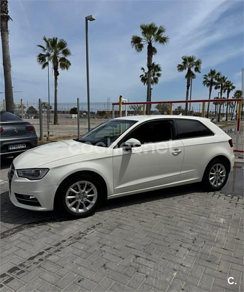 Usado Audi A3 Ambiente 105 CV (77 kW) 2014 Blanco Berlina