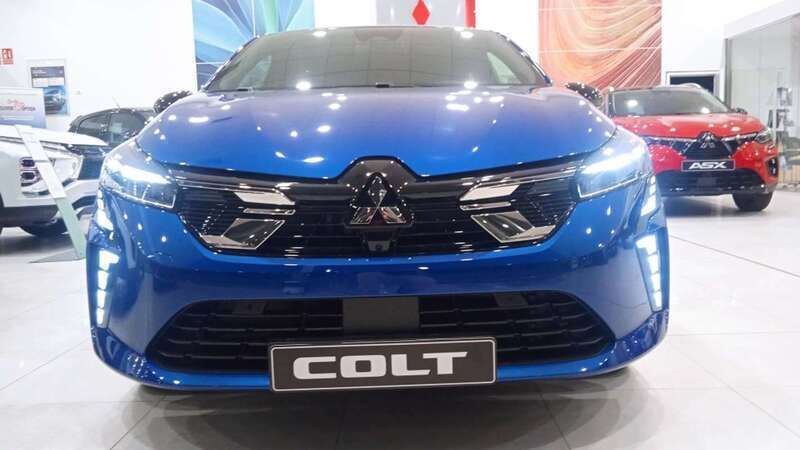 Usado Mitsubishi Colt 91 CV (66 kW) 2024 Azul Utilitario