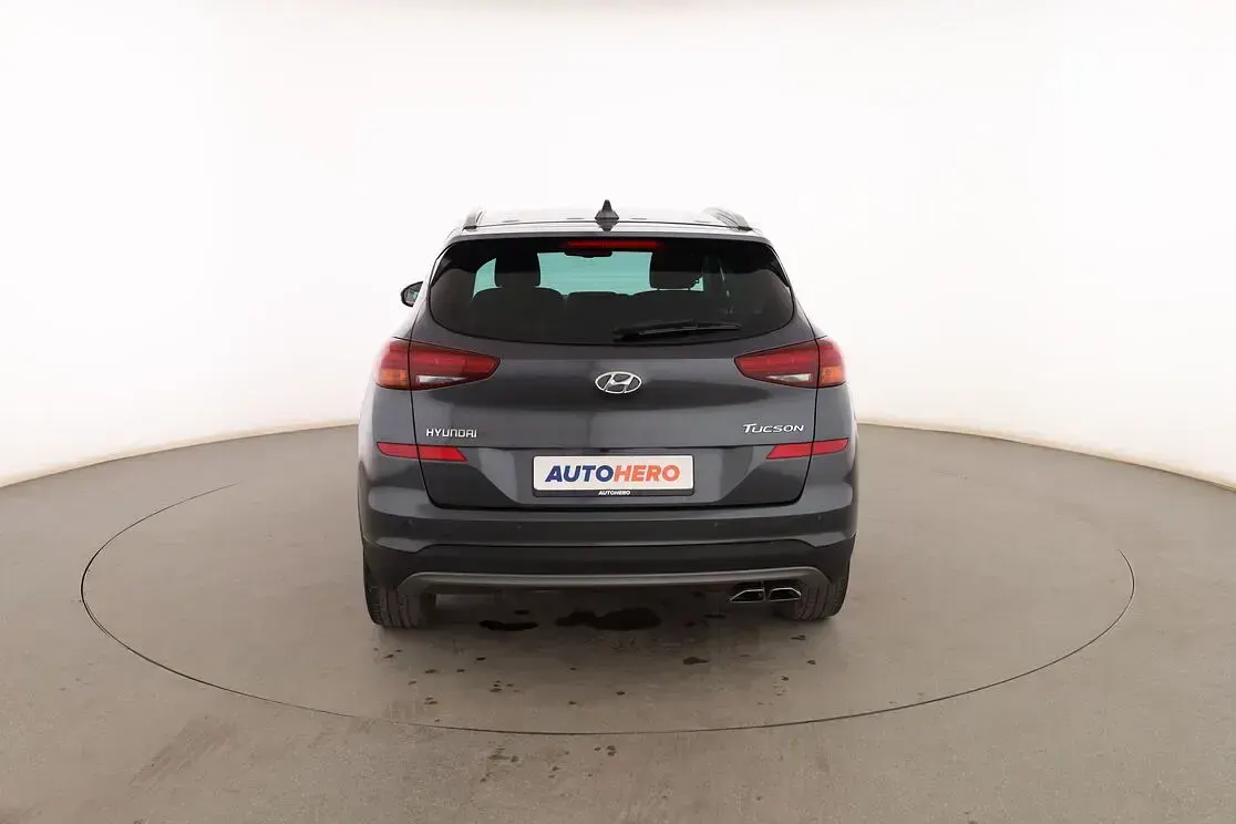 Usado Hyundai Tucson 116 CV (85 kW) 2019 Gris SUV