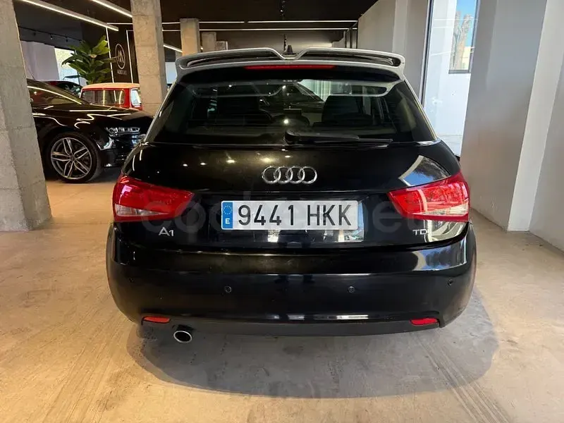 Usado Audi A1 Attraction 105 CV (77 kW) 2012 Negro Utilitario