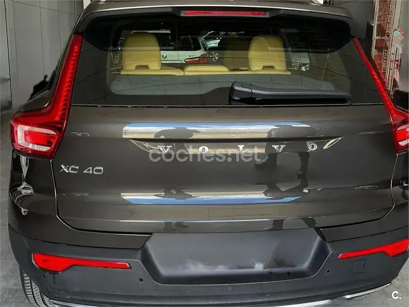 Usado Volvo XC40 Inscription 150 CV (110 kW) 2018 Verde SUV