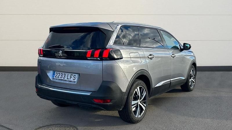Usado Peugeot 5008 Allure 130 CV (95 kW) 2020 Gris SUV