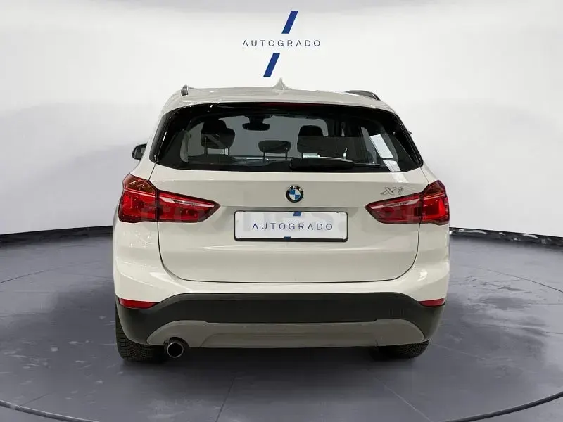 Usado BMW X1 Comfort Edition 150 CV (110 kW) 2017 Blanco SUV