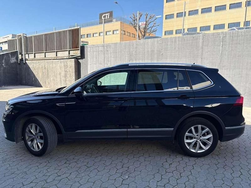 Usado VW Tiguan Allspace Sportline 150 CV (110 kW) 2021 Negro SUV