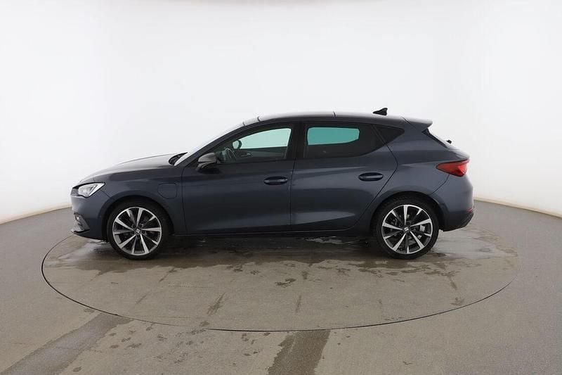 Usado Seat Leon FR 204 CV (150 kW) 2020 Gris Berlina