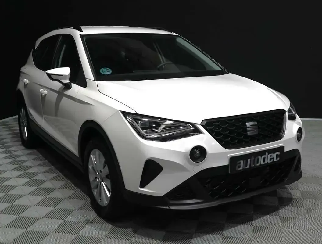Usado Seat Arona Style 116 CV (85 kW) 2024 Blanco SUV