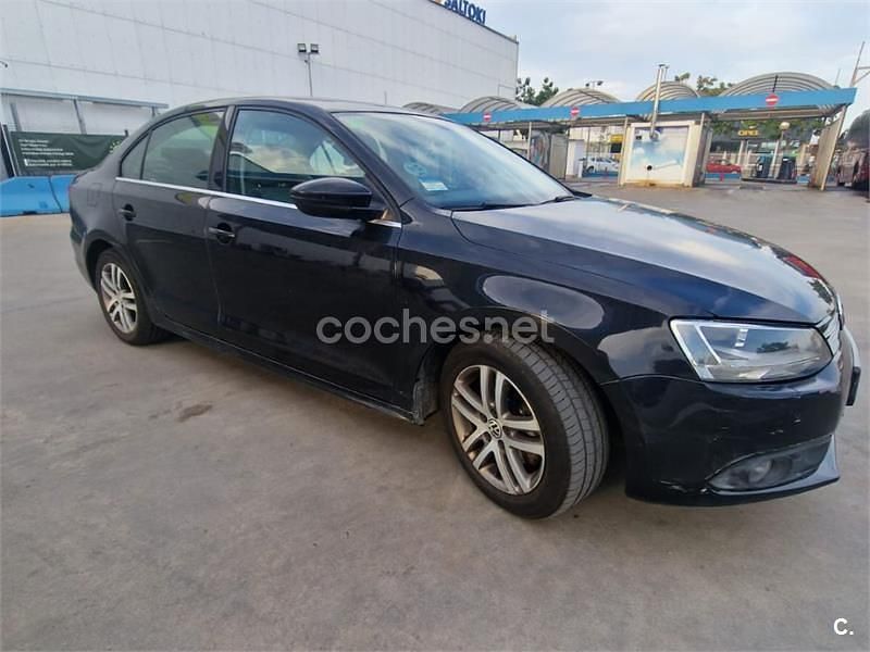 Usado VW Jetta Advance 140 CV (102 kW) 2011 Negro Berlina