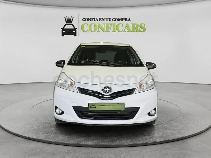 Usado Toyota Yaris Active 90 CV (66 kW) 2014 Blanco Utilitario