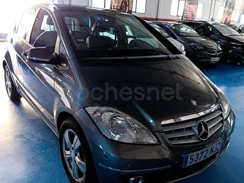 Begagnad Mercedes A180 Avantgarde 109 HK (80 kW) 2010 Beige Minibuss
