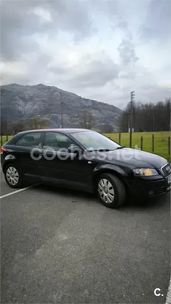 Usado Audi A3 Ambiente 102 CV (75 kW) 2007 Negro Utilitario