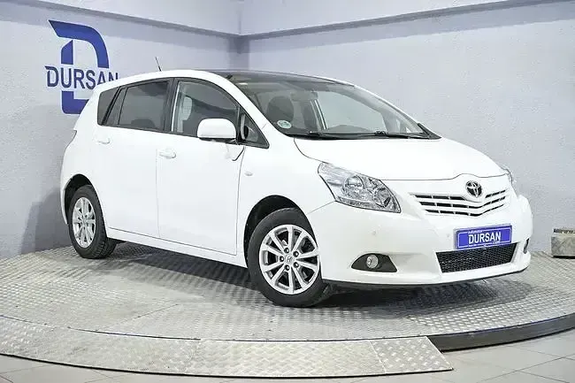 Usado Toyota Verso Active 132 CV (97 kW) 2012 Blanco Monovolumen