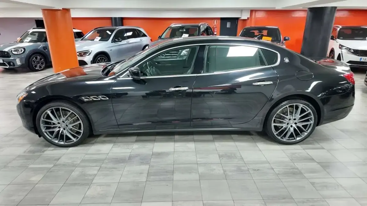 Usado Maserati Quattroporte 530 CV (389 kW) 2014 Negro Berlina