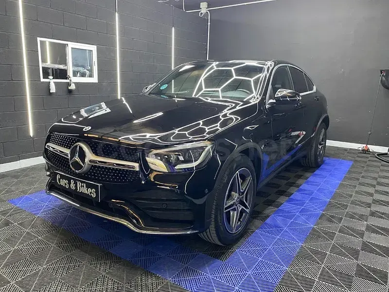 Usado Mercedes GLC220 194 CV (142 kW) 2021 Negro Coupe