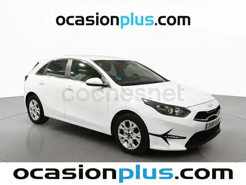 Usado Kia Ceed 136 CV (100 kW) 2023 Blanco Utilitario