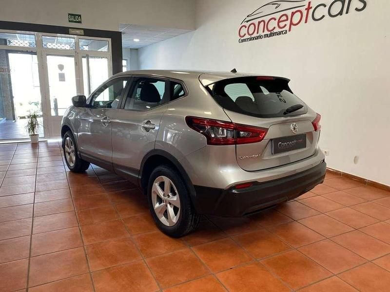 Usado Nissan Qashqai Acenta 116 CV (85 kW) 2018 Plateado SUV