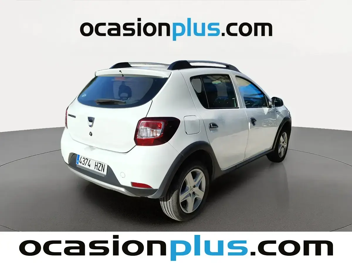Usado Dacia Sandero Stepway 90 CV (66 kW) 2014 Blanco Utilitario