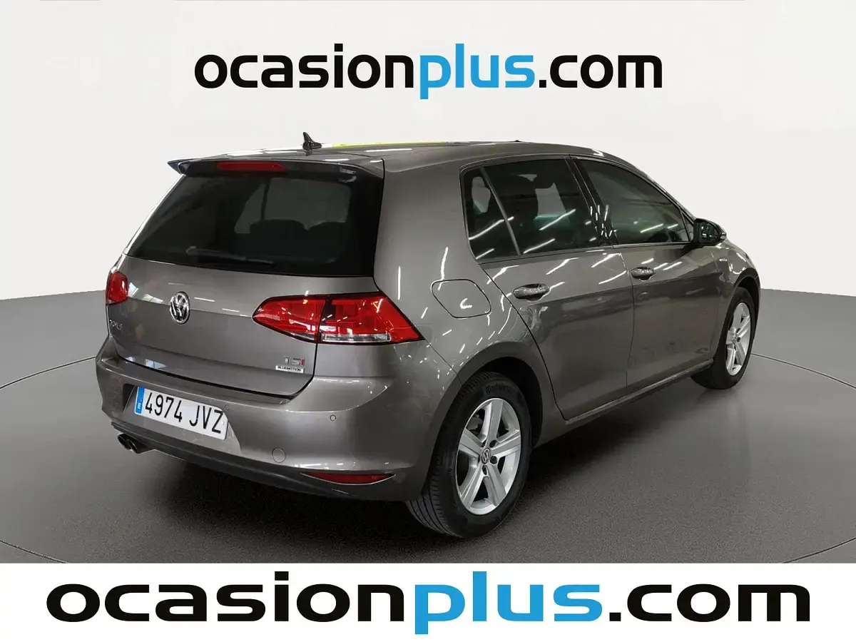 Usado VW Golf VII Advance 125 CV (91 kW) 2017 Gris Utilitario