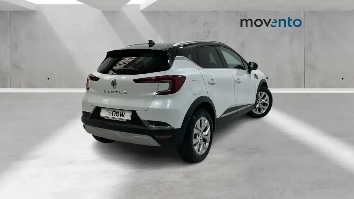 Usado Renault Captur Zen 140 CV (102 kW) 2022 Blanco SUV
