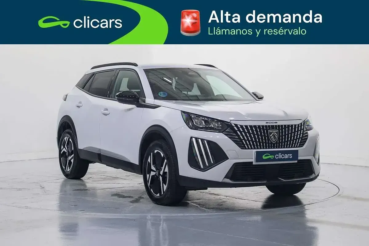 Usado Peugeot 2008 Allure 136 CV (100 kW) 2025 Blanco SUV