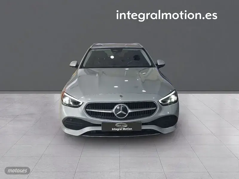 Usado Mercedes 200 163 CV (119 kW) 2022 Gris Familiar