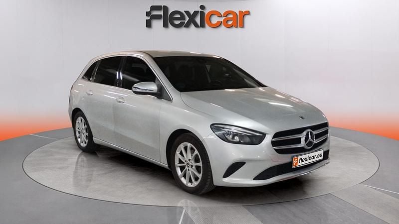 Usado Mercedes B180 116 CV (85 kW) 2019 Gris Monovolumen