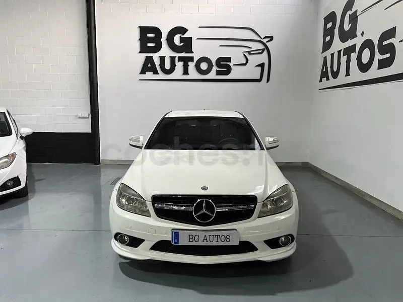 Usado Mercedes C200 Avantgarde 136 CV (100 kW) 2008 Blanco Berlina