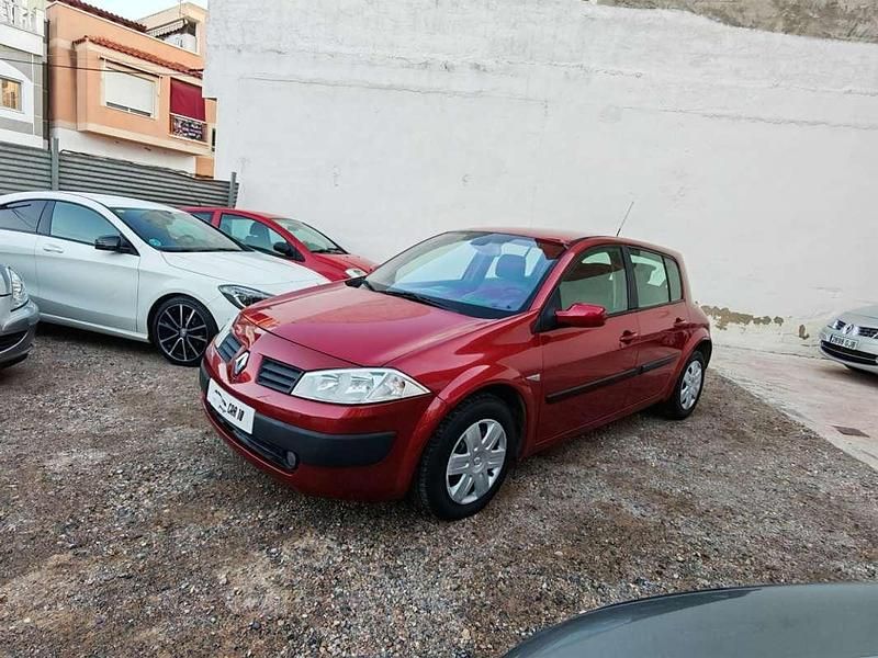 Usado Renault Mégane II Privilege 114 CV (83 kW) 2004 Burdeos Utilitario