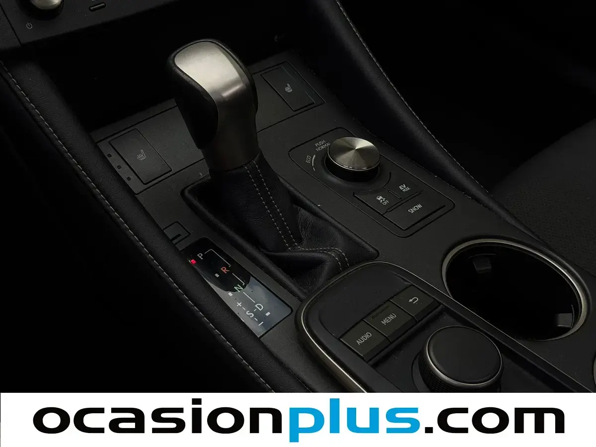 Usado Lexus RC300h Executive Line 223 CV (164 kW) 2016 Coupe