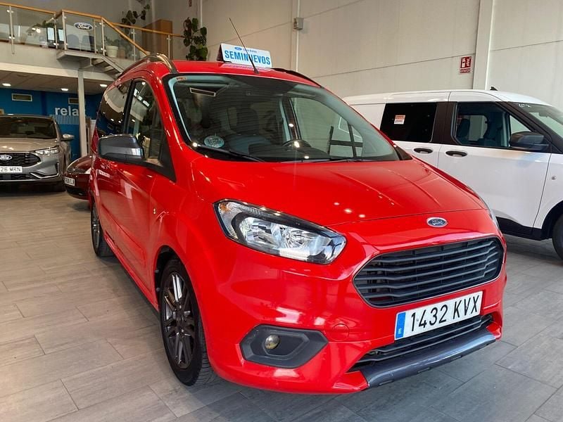 Rojo Usado 2019 Ford Tourneo Courier Sport Monovolumen | 13.600 € (Un poco caro) - Imagen 1/4