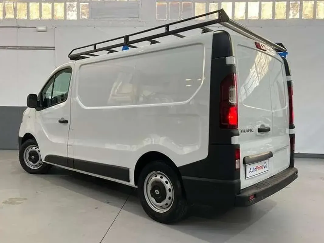 Usado Renault Trafic 170 CV (125 kW) 2021 Blanco Monovolumen