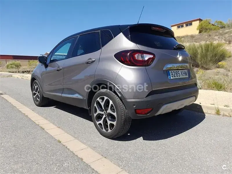 Usado Renault Captur XMOD 120 CV (88 kW) 2018 Gris / plata SUV