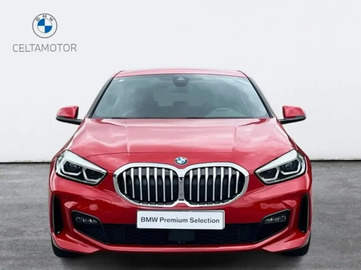 Usado BMW 118 Shadowline 140 CV (102 kW) 2022 Rojo