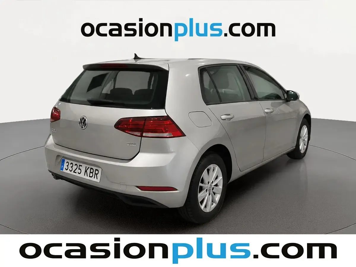 Usado VW Golf VII Business 110 CV (80 kW) 2017 Gris plata Utilitario