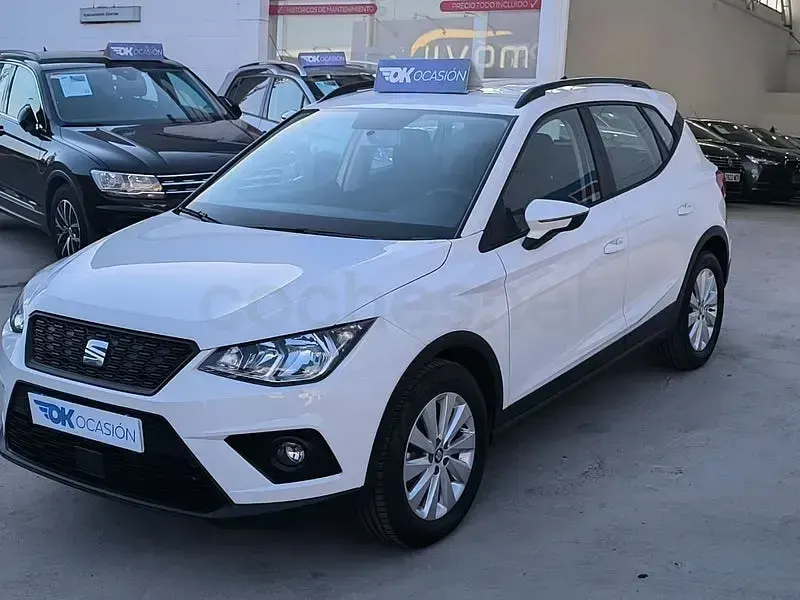 Usado Seat Arona Style 95 CV (69 kW) 2020 Blanco SUV