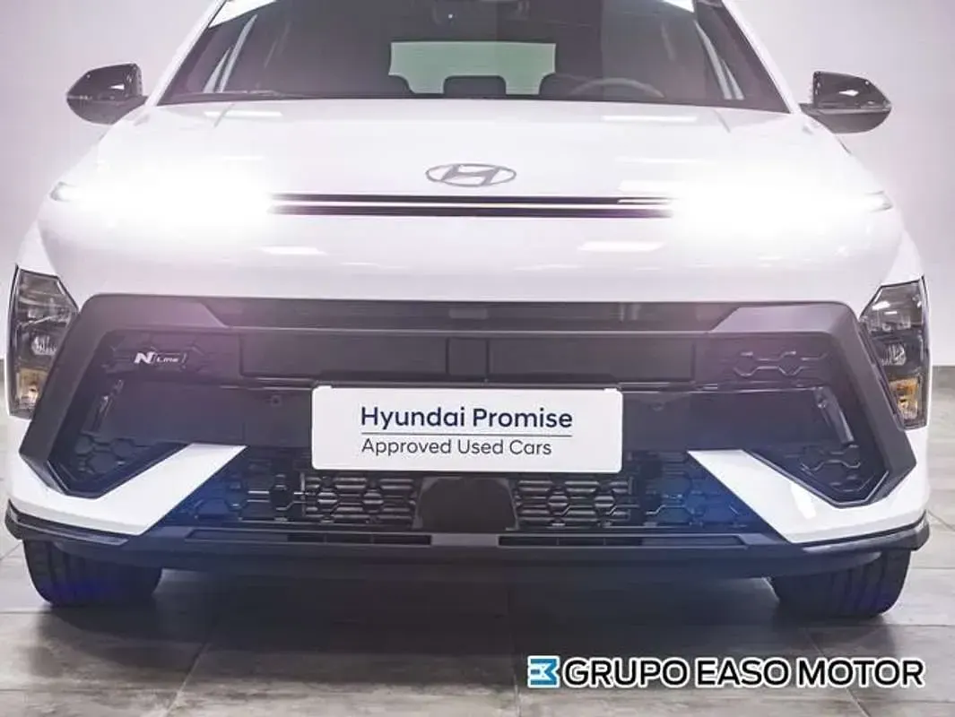 Używany Hyundai Kona N Line 120 KM (88 kW) 2024 Biały SUV