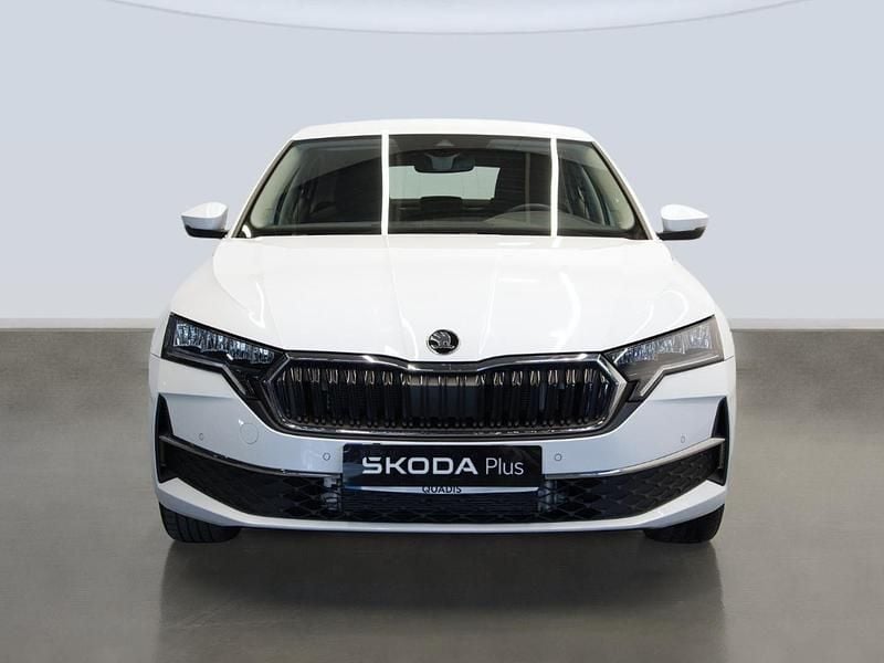 Usado Skoda Octavia Selection 116 CV (85 kW) 2025 Blanco Berlina