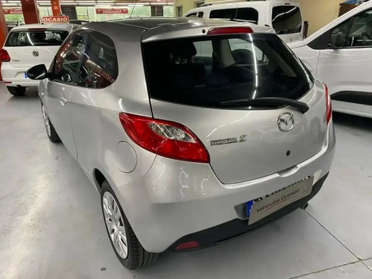 Używany Mazda 2 Active Plus 86 KM (63 kW) 2008 Szary Hatchback