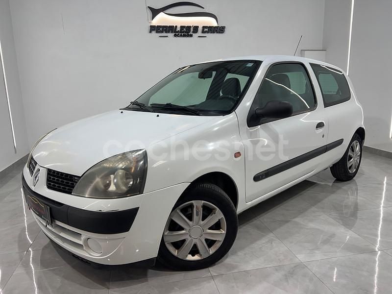 Blanco Usado 2004 Renault Clio II Expression Berlina | 2890 € (Precio justo) - Imagen 1/4